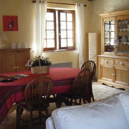 Les Lutins Bed & Breakfast Sainte-Ruffine Eksteriør bilde